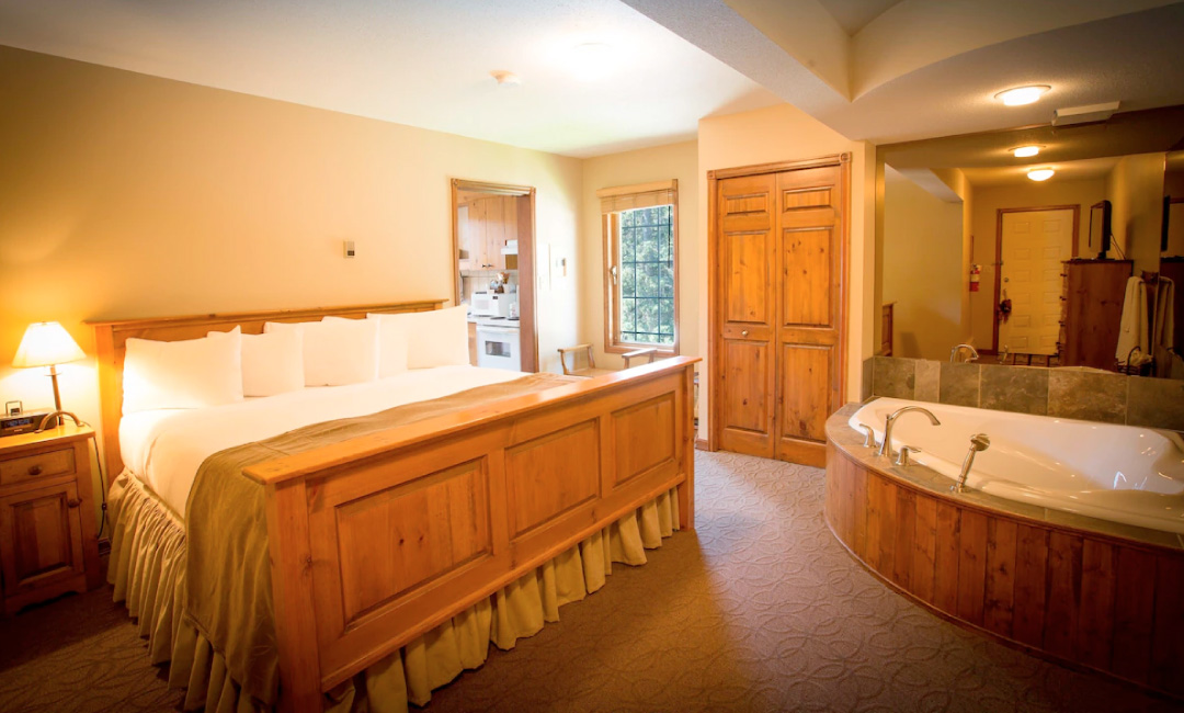 Temple Suite at Paradise Lodge & Bungalows